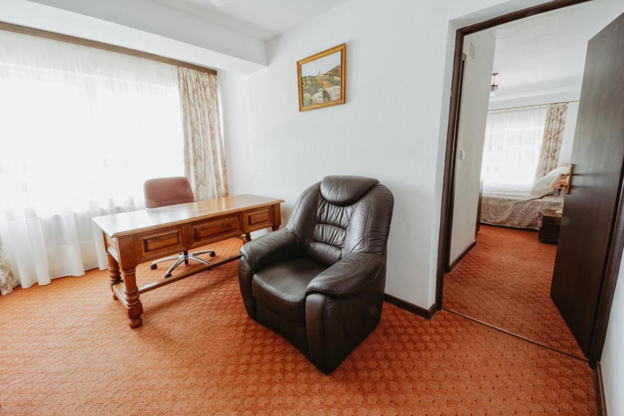 Complex Turistic Constantin Bucovina Hotel Campulung Moldovenesc Bagian luar foto
