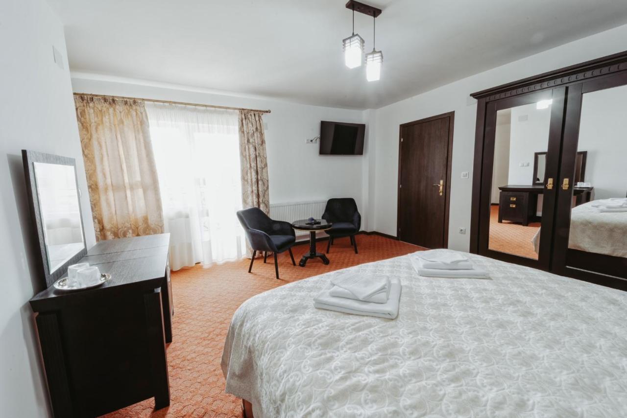 Complex Turistic Constantin Bucovina Hotel Campulung Moldovenesc Bagian luar foto