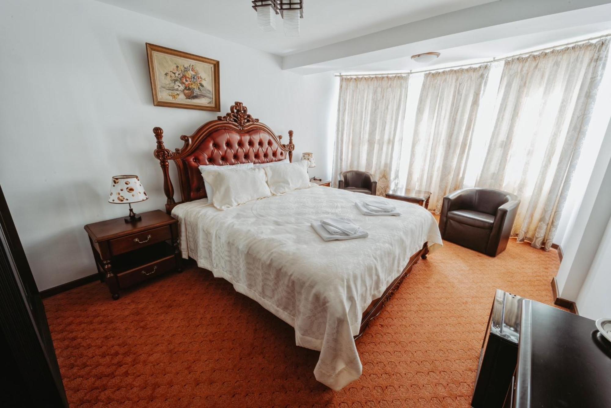 Complex Turistic Constantin Bucovina Hotel Campulung Moldovenesc Bagian luar foto